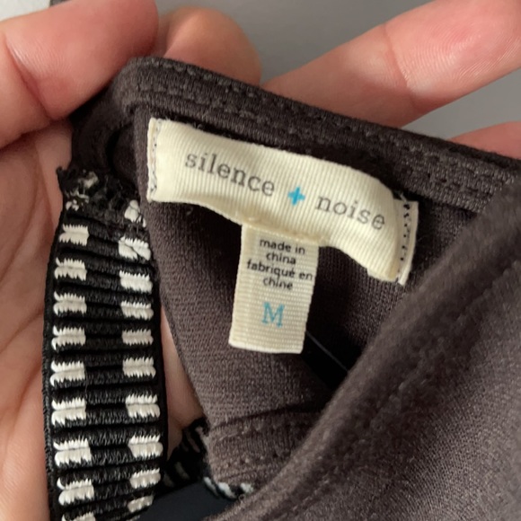 Silence + Noise (Urban Outfitters) mini NWT sz M - Picture 5 of 6